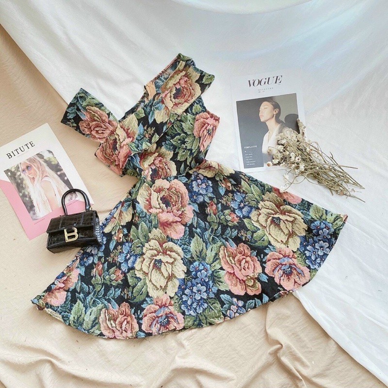 👍Đầm hoa bố cao cấp xịn xò hơn nhé.