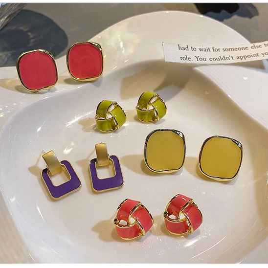 Bông Tai Hình Tròn tok tok Phong Cách Pháp Sang Trọng Thời Trang Cho Nữ 2023