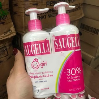 Dung dịch vệ sinh bé gái Saugella