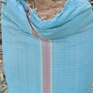 8k 1kg mụn dừa dùng để trồng cây !!!