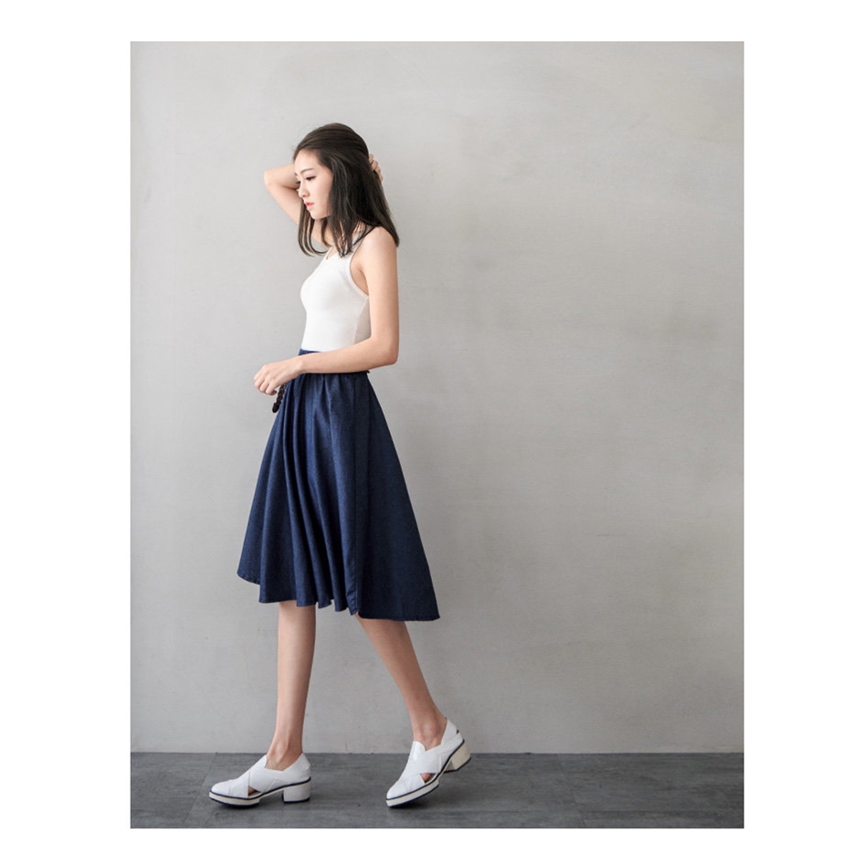 Chân váy denim lưng cao theo phong cách retro Hàn Quốc | BigBuy360 - bigbuy360.vn
