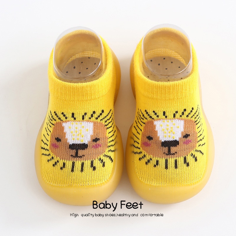Giày vớ cotton chống trượt họa tiết hoạt hình cho bé