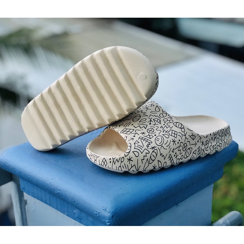 [Freeship + hộp + sẵn kho] Dép quai ngang nam nữ bánh mì Slide hoạt hình, chất xin