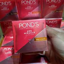 Kem chống lão hóa ban ngày Pond’s Age Miracle day cream 50g