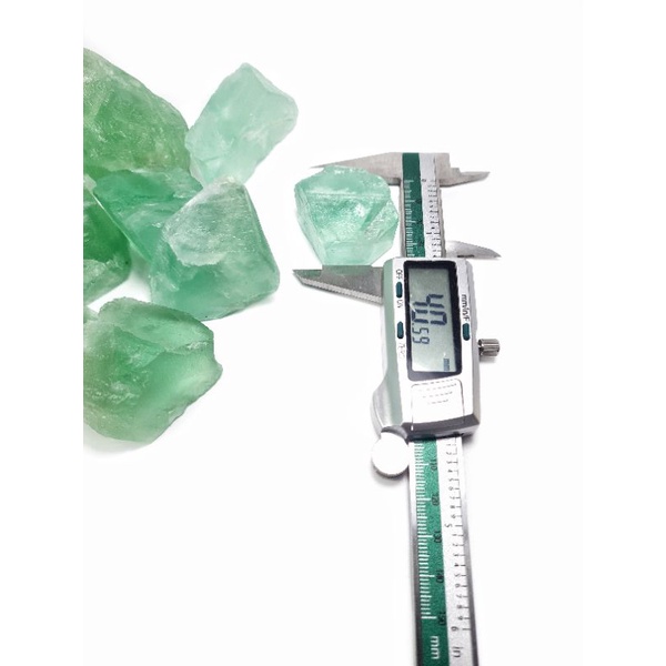 Đá thô tự nhiên Fluorite xanh bạc hà có 2 kích cỡ lựa chọn dùng thanh tẩy bài, làm handmade..