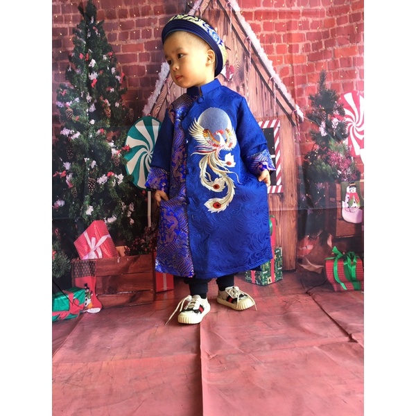 Áo dài gấm tết cách tân cho bé trai