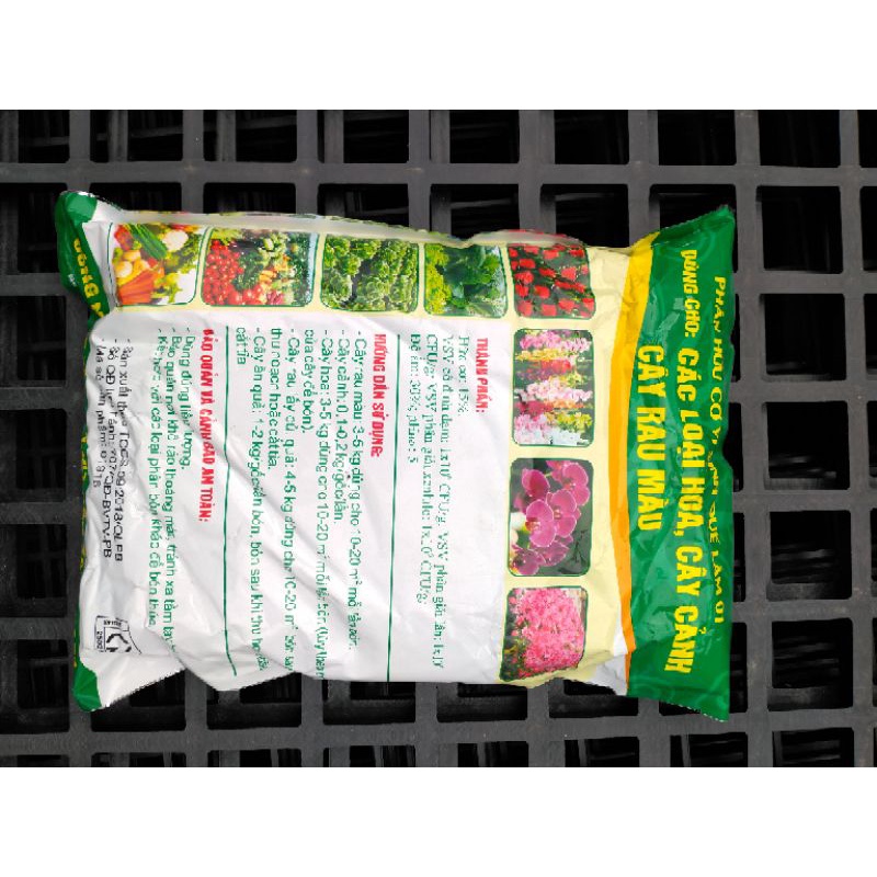 Phân hữu cơ vi sinh quế lâm 01túi 2kg