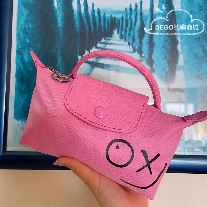 LONGCHAMP ★Bộ Đồ Thời Trang Kiểu Dáng Xinh Xắn Cho Bé★Túi Xách mini Họa Tiết graffiti 34175 L34175 Thời Trang Cho Nữ