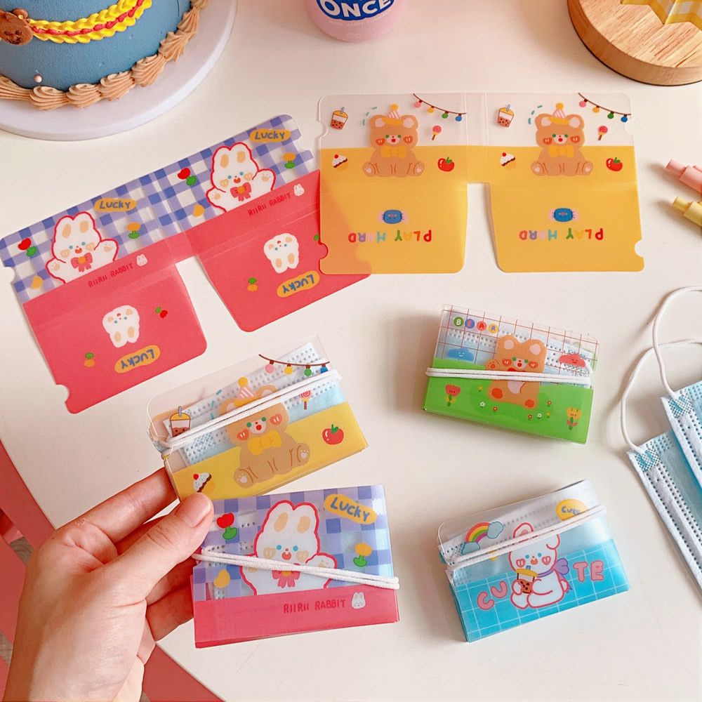 Set 1/5 Hộp Đựng Khẩu Trang Chống Bụi Có Thể Gấp Gọn In Hình Hoạt Hình Mang Đi Du Lịch Tiện Lợi