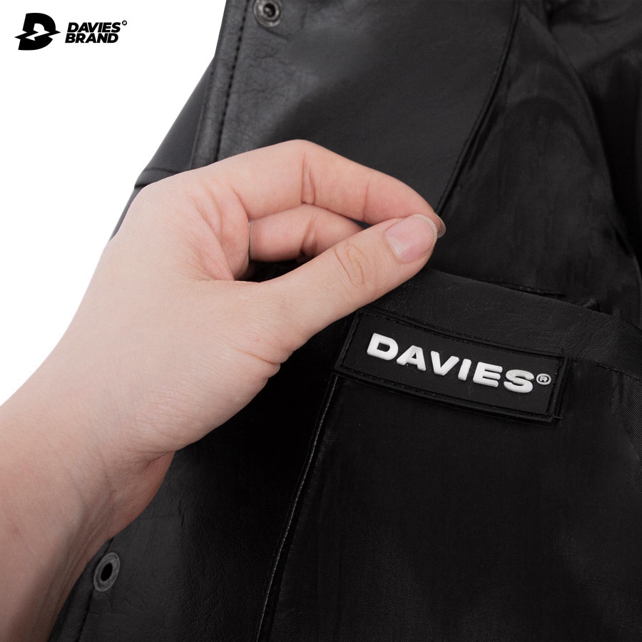 Áo khoác bomber bóng chày da thêu chữ Davies Leather Varsity Jacket màu đen.