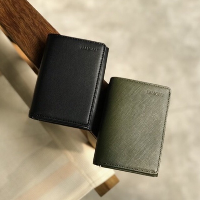 Ví da bò Switch Đen, dáng hộp đứng, có ngăn đựng tiền thẳng - Thiết kế chính hãng từ Lemont.