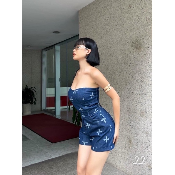 Jump ống jeans hoạ tiết