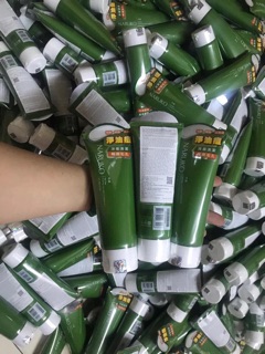 Sữa rửa mặt tràm trà Naruko 120g bản Đài
