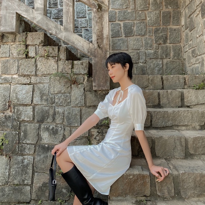 Đầm lụa chữ A HEYBEE cột nơ kiểu, tay ngắn phồng màu trắng Jasmin Dress HT559