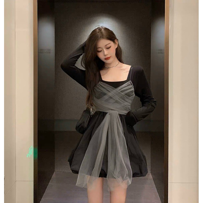 ĐẦM ĐEN XOÈ BỒNG CỔ VUÔNG PHỐI LƯỚI CHÉO