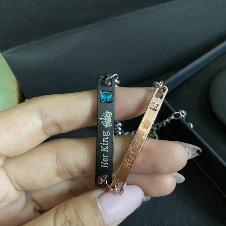 Cặp vòng tay kim loại Her King His Queen Ula Shop cho các cặp đôi