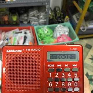 Đài fm d-68e tặng usb8gb