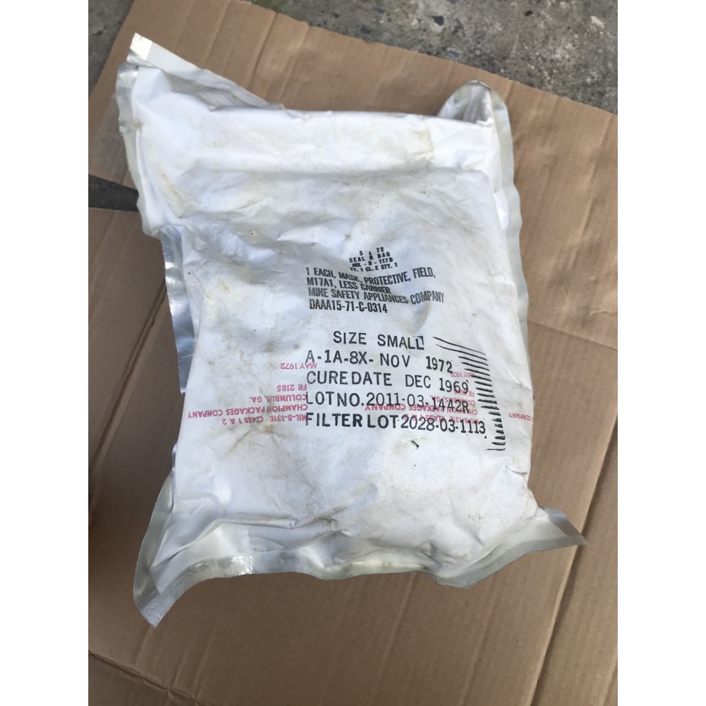 Mặt Nạ dưỡng khí M17A1