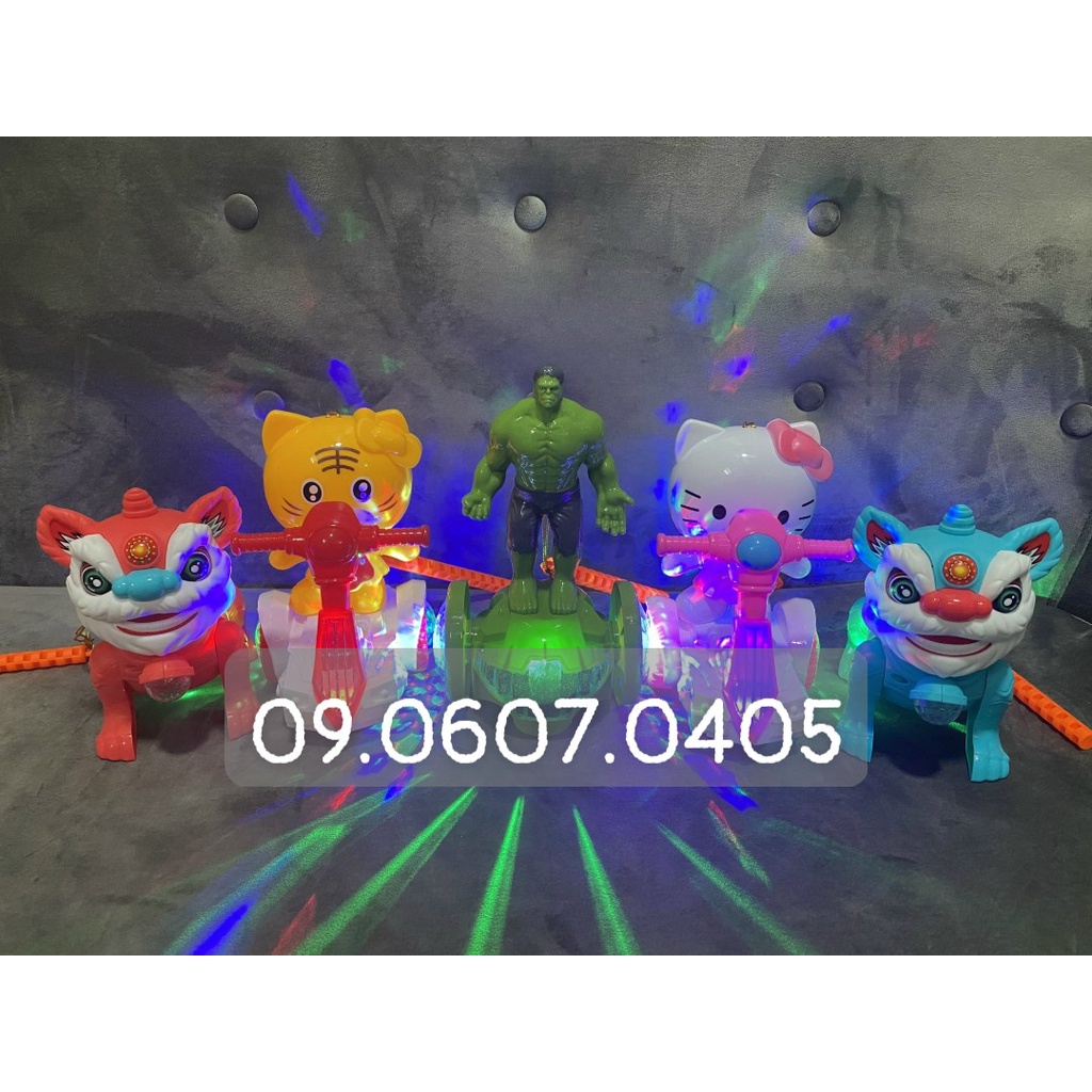 Sỉ lẻ đèn lồng Trung Thu Nhâm Dần - Người nhện Hello Kitty Người khổng lồ xanh Hulk lắp pin có nhạc có đèn led nhiều màu