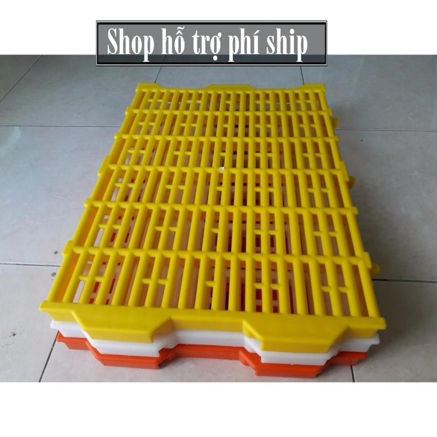 Hỗ trợ Ship- Tấm Tấm nhựa ghép sàn chuồng chó mè màu vàng  bằng nhựa siêu bền 40x55cm nặng 1,4kg