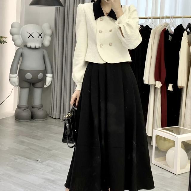 Set áo khoác + chân váy thời trang nữ tính | BigBuy360 - bigbuy360.vn