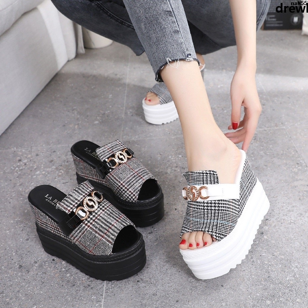 Giày Sandal Cao Gót Đế Xuồng Dày 13CM Không Thấm Nước Có Khóa Cho Nữ