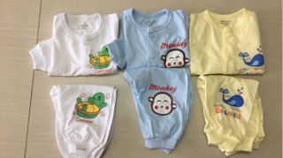 Combo quần áo carter và khăn xô và mũ