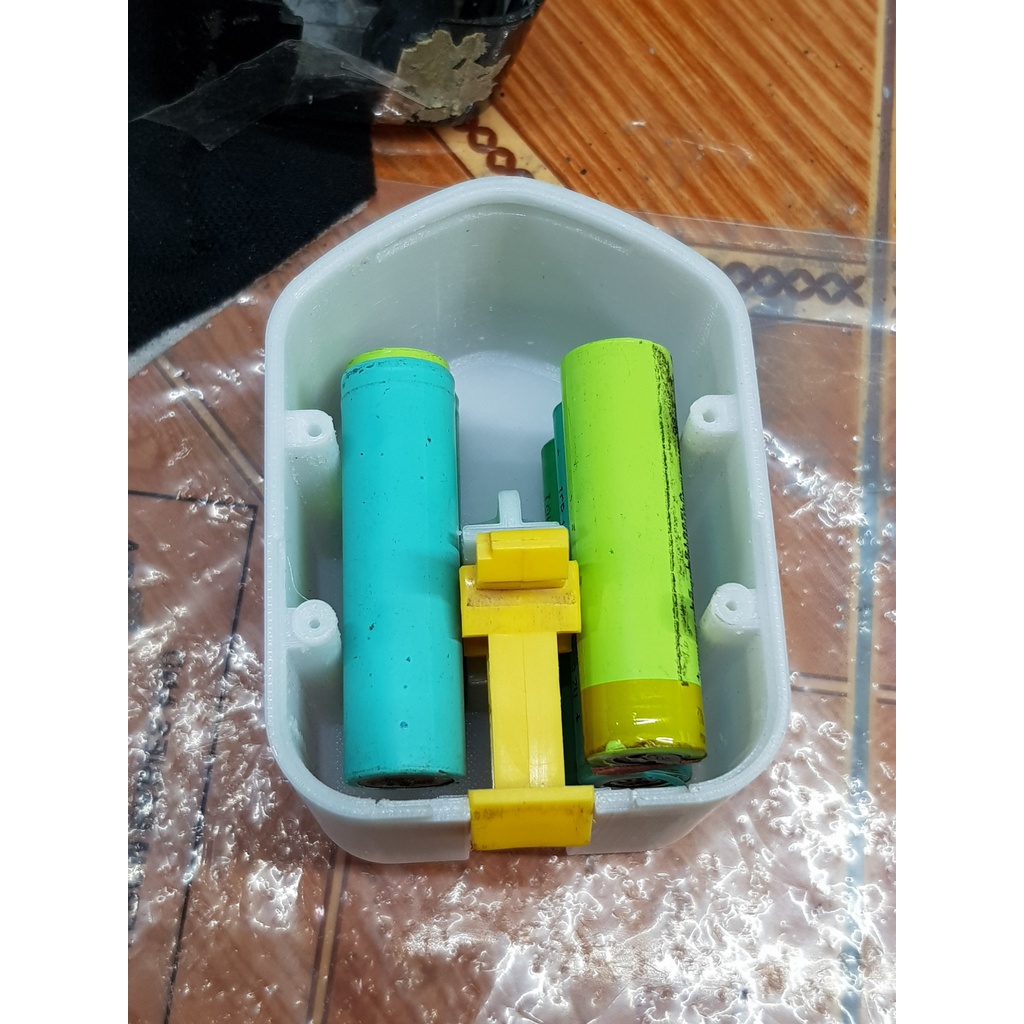 Vỏ pin Hitachi - 8 cell pin 18650