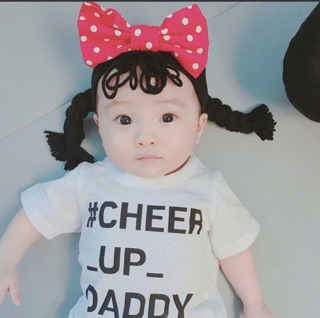 Nơ tóc đỏ cho bé xinh iu