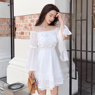 (ORDER) Váy hở vai ren trắng tay xoè có dây buộc
