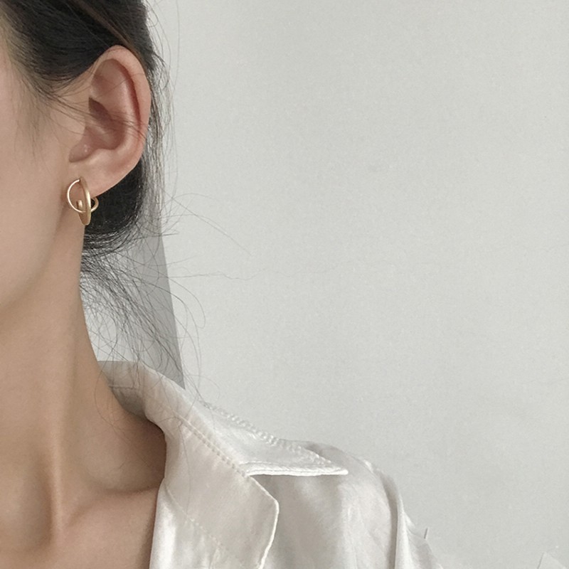 Khuyên Tai Kim Loại Cá Tính Phong Cách Hàn Quốc A200 Dành Cho Bạn Nữ