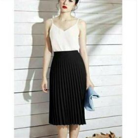 Chân váy xếp ly dài