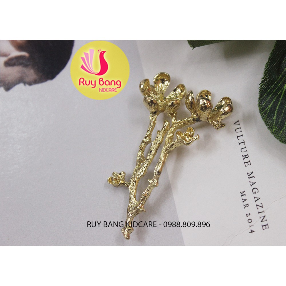 Cành lá kim loại, center đá đính hoa vải handmade