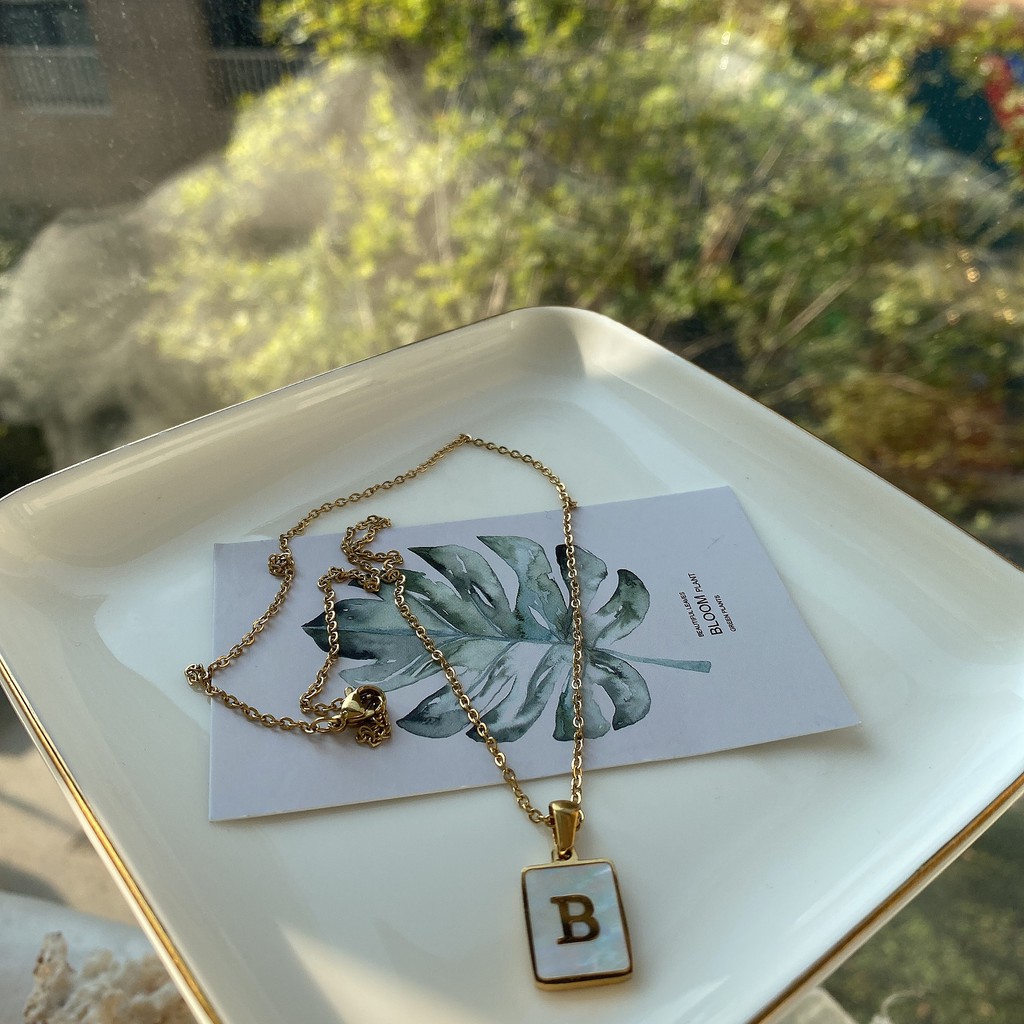 Dây Chuyền Bằng Thép Titan Mạ Vàng 18k 26 Chữ Cái Đơn Giản