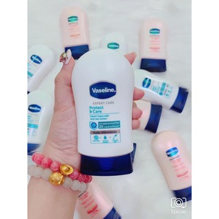 Vaseline dưỡng da tay và móng tay
