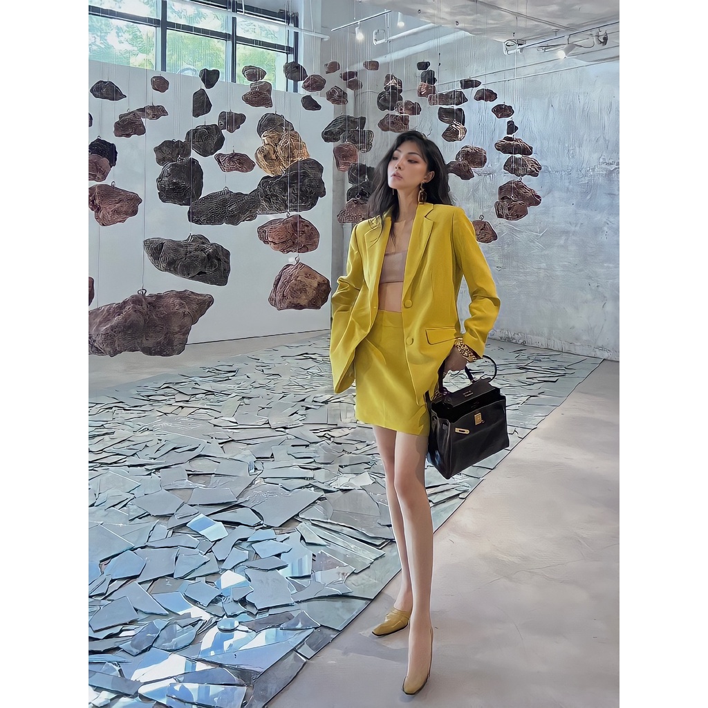 Set Áo Vest Và Chân Váy Vàng Eclipse Clothing