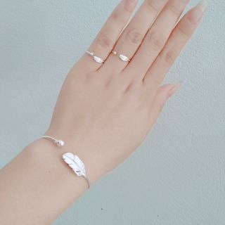 Combo Lắc và nhẫn lông vũ