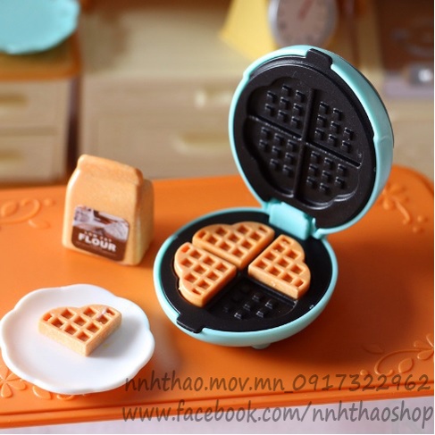 Mô hình chảo làm bánh bằng nhựa trang trí dollhouse, roombox