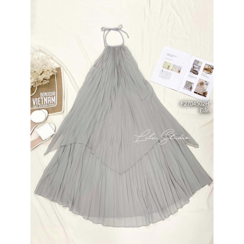 Đầm maxi tầng dập ly cổ yếm hở lưng | BigBuy360 - bigbuy360.vn