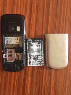 Nokia 6303i đời đầu .