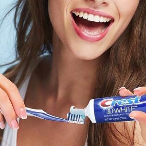Kem đánh trắng răng CREST 3D White Advanced Triple Whitening 158g - Herskin Official Store