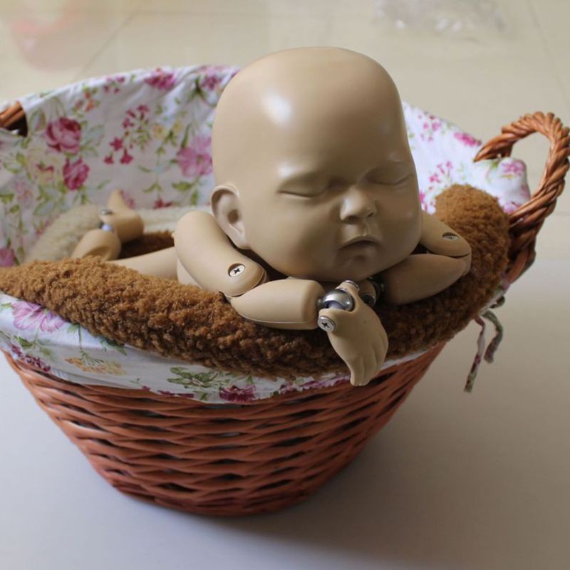 Gối lông nhung màu nâu sô cô la chụp hình cho bé sơ sinh