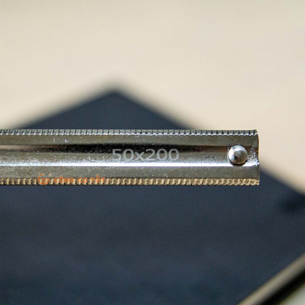 Cảo kẹp gỗ chữ F 50 x 200 mm lực kẹp 170kg Total THT1320502