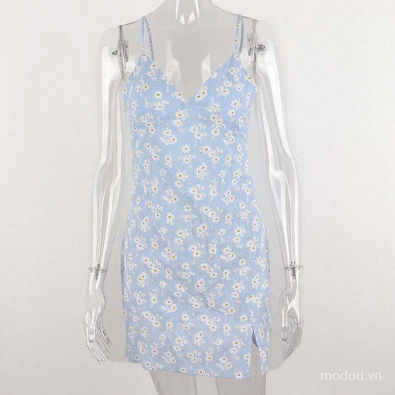 Đầm sát nách hoạ tiết hoa thiết kế xẻ tà quyến rũ