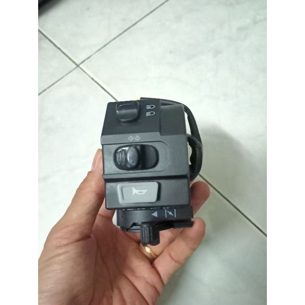 Cùm công tắc Sirius trái, phải cao cấp