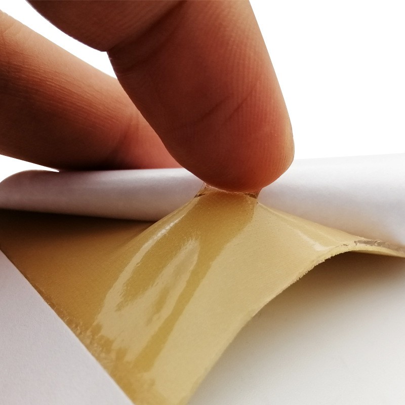 Miếng dán ngực siêu dính