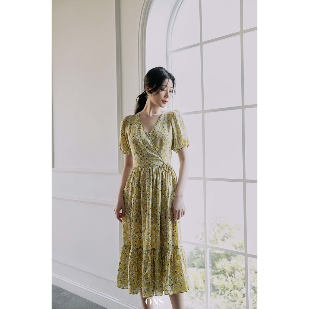 Oyster and Snail -  Đầm Thalia Dress chiết eo nơ giả cổ vạt chéo - 0569