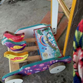 Xe đẩy tập đi