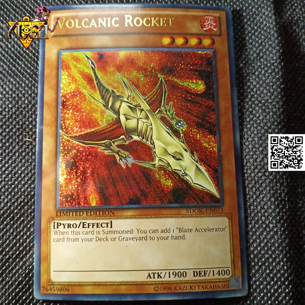 Bài Vua trò chơi lá Volcanic Rocket hiệu ứng nền cát ánh xạ ai cập Secret Rare Yugioh TẶNG Top Loader bọc nhựa 1458 D3 7