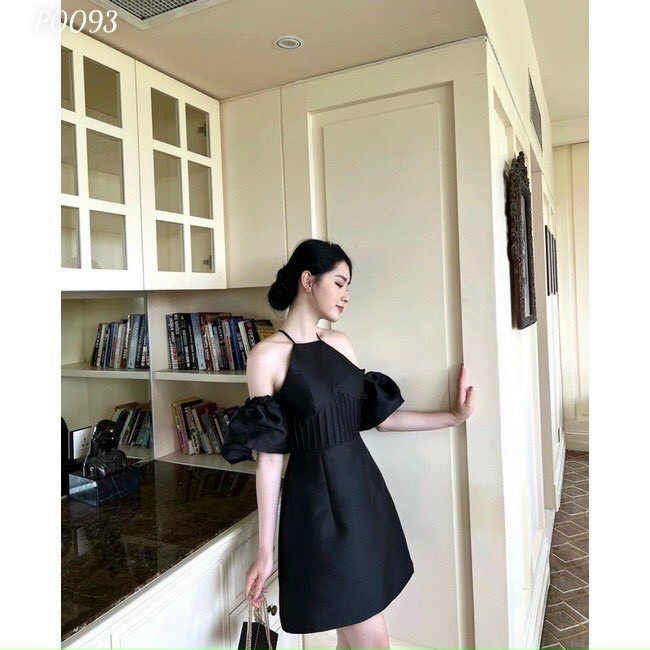 Đầm dự tiệc cổ yếm tay rớt chất phi dày dặn Cubin Dress